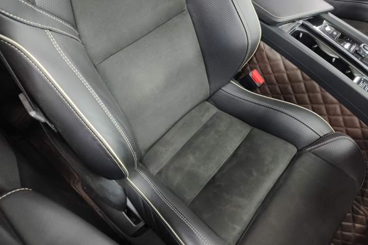 Used Volvo XC60 2019 T5 4x4 Zhiya Sport Edition China VI Standard Right Front Seat