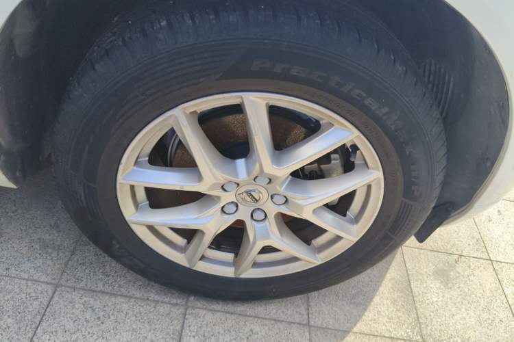 Used Volvo XC60 2019 T5 4x4 Smart Edition China V Standard Right Front Wheel Hub