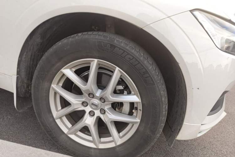 Used Volvo XC60 2019 T5 4x4 Smart Edition China V Standard Right Front Wheel Hub