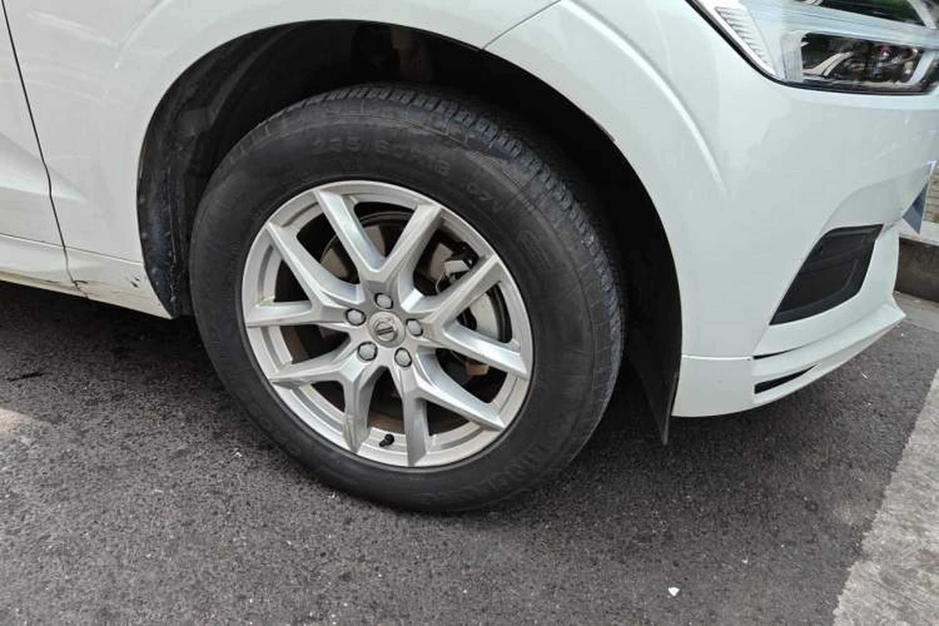 Used Volvo XC60 2019 T5 4x4 Smart Edition China V Standard Right Front Wheel Hub