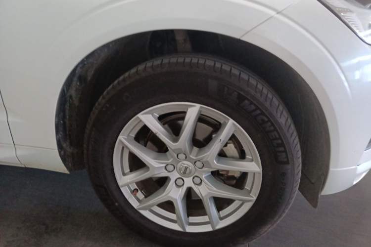 Used Volvo XC60 2019 T5 4x4 Smart Edition China VI Standard Right Front Wheel Hub