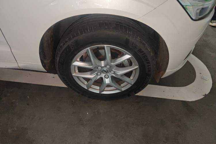 Used Volvo XC60 2019 T5 4x4 Smart Edition China V Standard Right Front Wheel Hub