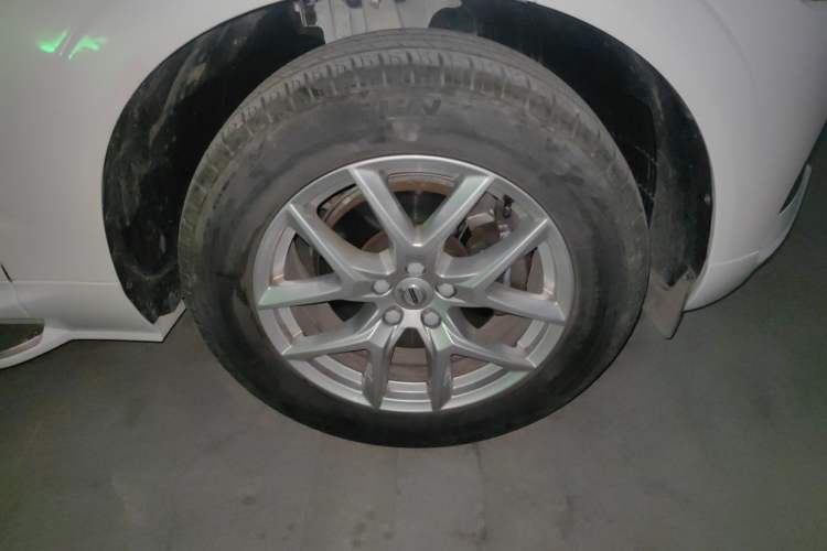 Used Volvo XC60 2019 T5 4x4 Smart Edition China V Standard Right Front Wheel Hub