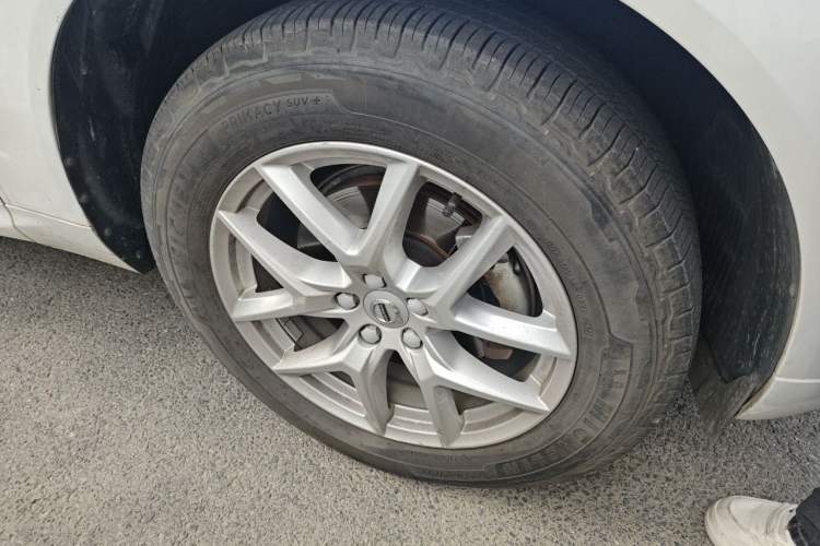 Used Volvo XC60 2019 T5 4x4 Smart Edition China V Standard Right Front Wheel Hub