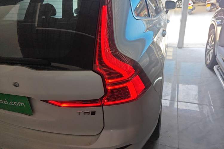 Used Volvo XC60 2019 T5 4x4 Smart Edition China V Standard Right Rear Taillight