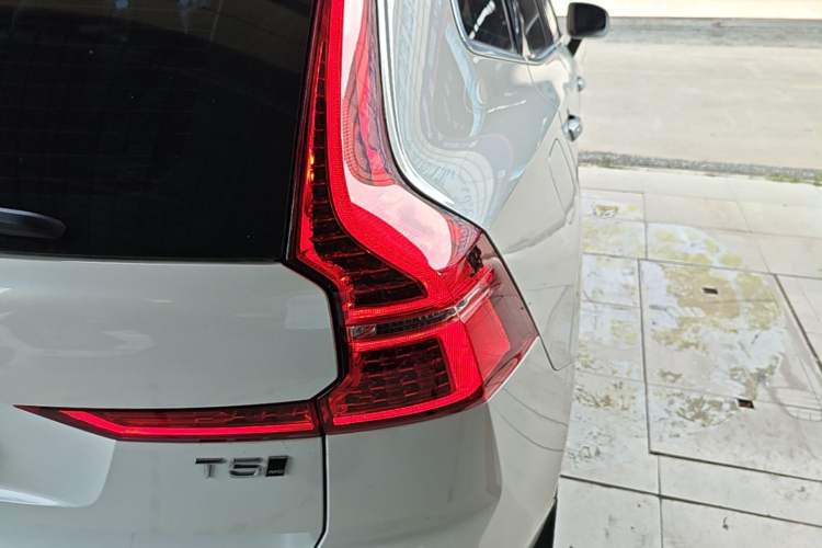 Used Volvo XC60 2019 T5 4x4 Smart Edition China V Standard Right Rear Taillight