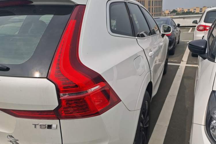 Used Volvo XC60 2019 T5 4x4 Smart Edition China V Standard Right Rear Taillight