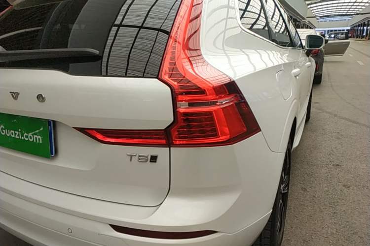 Used Volvo XC60 2019 T5 4x4 Zhiyuan Edition China VI Standard Right Rear Taillight