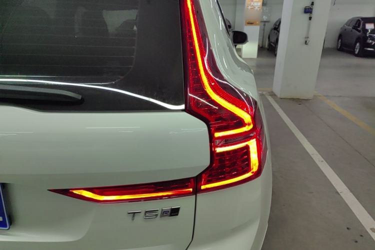 Used Volvo XC60 2019 T5 4x4 Zhiyuan Sport Edition China V Standard Right Rear Taillight