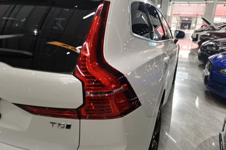 Used Volvo XC60 2019 T5 4x4 Smart Edition China V Standard Right Rear Taillight