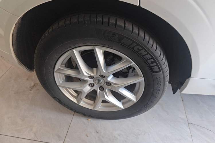 Used Volvo XC60 2019 T5 4x4 Smart Edition China V Standard Right Rear Wheel Hub