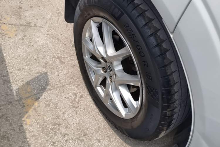 Used Volvo XC60 2019 T5 4x4 Smart Edition China VI Standard Right Rear Wheel Hub