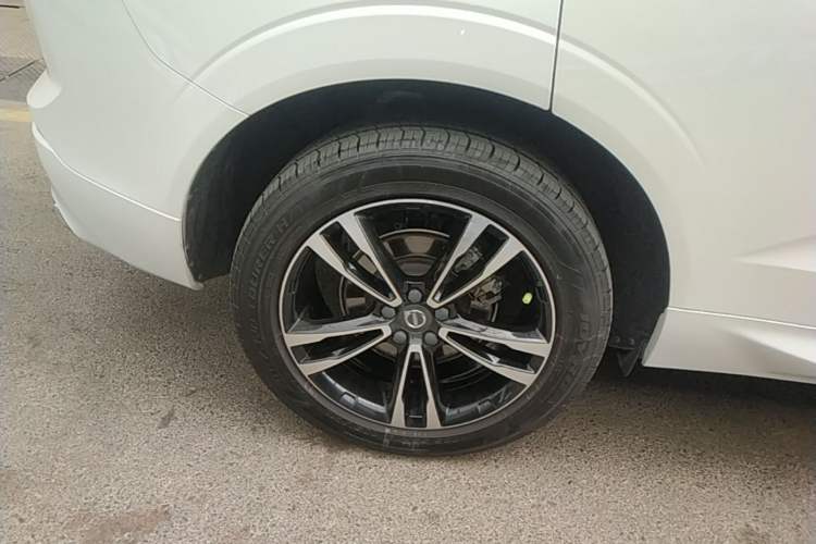 Used Volvo XC60 2019 T5 4x4 Zhiyuan Edition China VI Standard Right Rear Wheel Hub