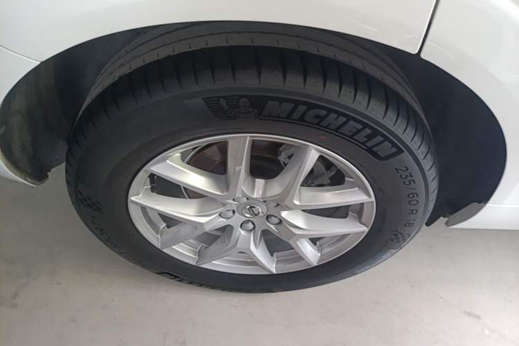 Used Volvo XC60 2019 T5 4x4 Smart Edition China VI Standard Right Rear Wheel Hub
