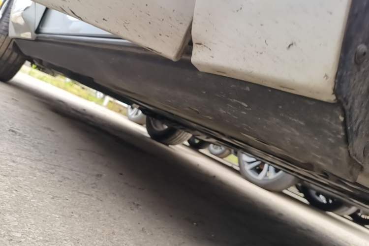 Used Volvo XC60 2019 T5 4x4 Smart Edition China VI Standard Right Side Sill