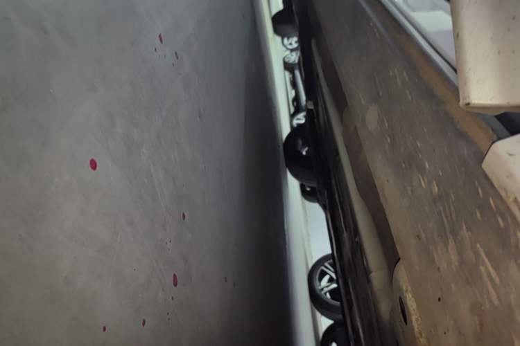 Used Volvo XC60 2019 T5 4x4 Zhiyuan Sport Edition China V Standard Right Side Sill