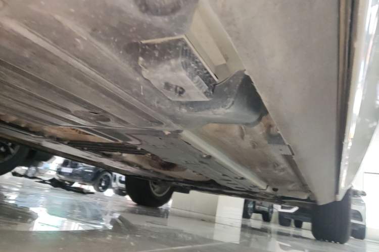 Used Volvo XC60 2019 T5 4x4 Smart Edition China VI Standard Right Side Sill