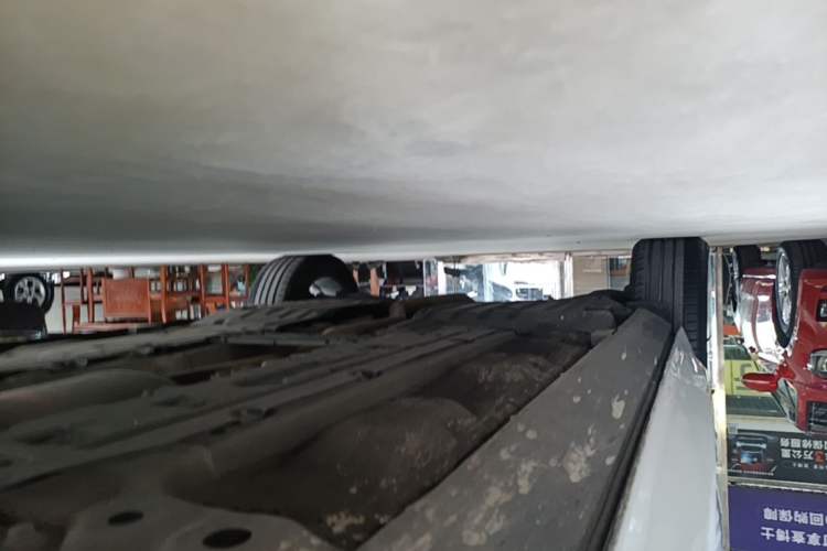 Used Volvo XC60 2019 T5 4x4 Smart Edition China VI Standard Right Side Sill