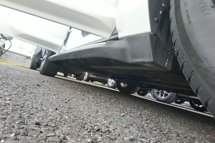 Used Volvo XC60 2019 T5 4x4 Zhiyuan Sport Edition China V Standard Right Side Sill