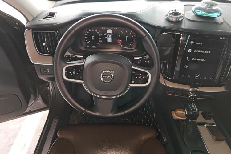 Used Volvo XC60 2019 T5 4x4 Zhiya Luxury Edition China V Standard Steering Wheel