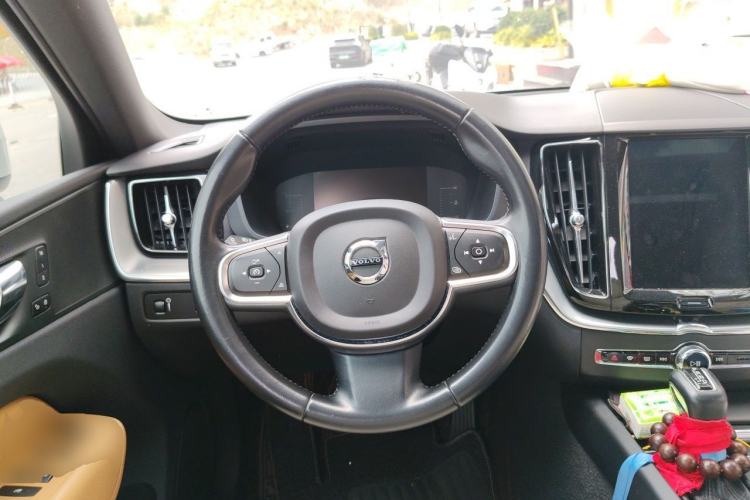 Used Volvo XC60 2019 T4 Zhiyi Edition China VI Steering Wheel