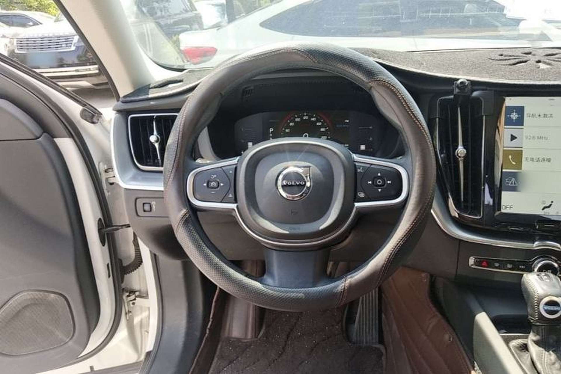 Used Volvo XC60 2019 T5 4x4 Smart Edition China V Standard Steering Wheel