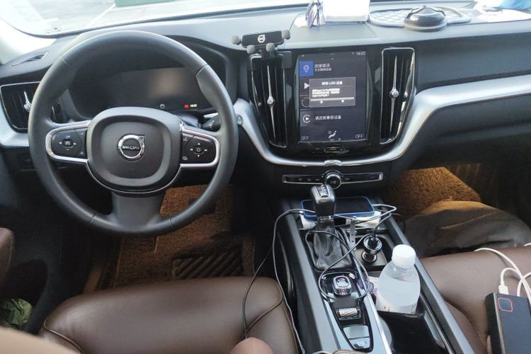 Used Volvo XC60 2019 T5 4x4 Smart Edition China V Standard Steering Wheel