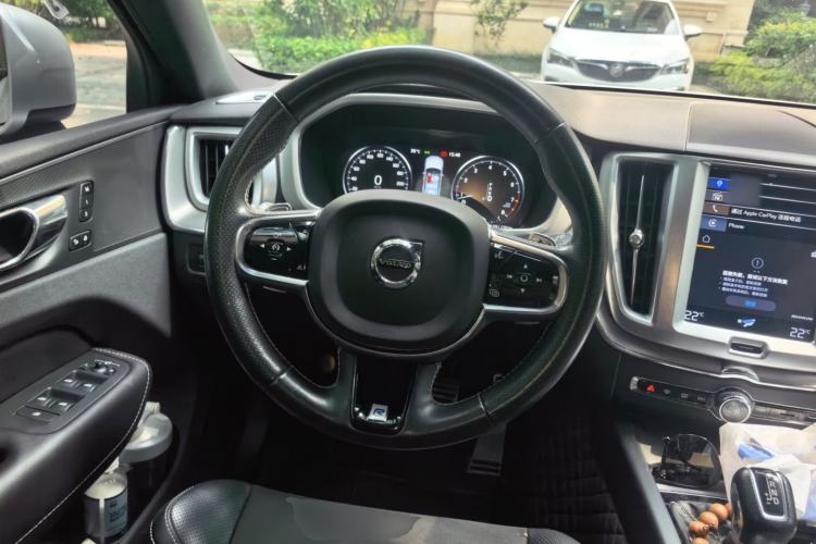 Used Volvo XC60 2019 T5 4x4 Zhiyuan Sport Edition China V Standard Steering Wheel