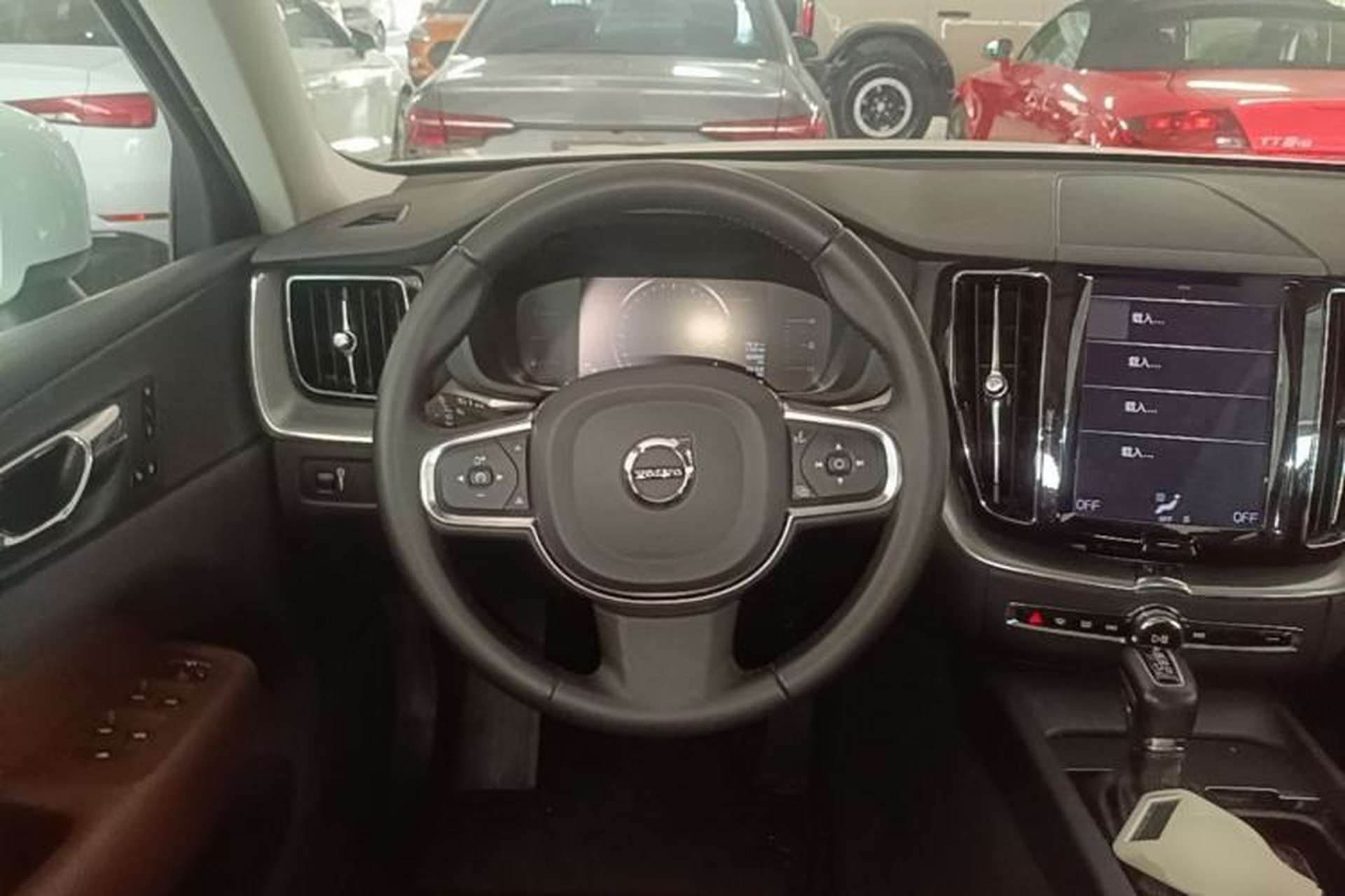 Used Volvo XC60 2019 T5 4x4 Smart Edition China VI Standard Steering Wheel