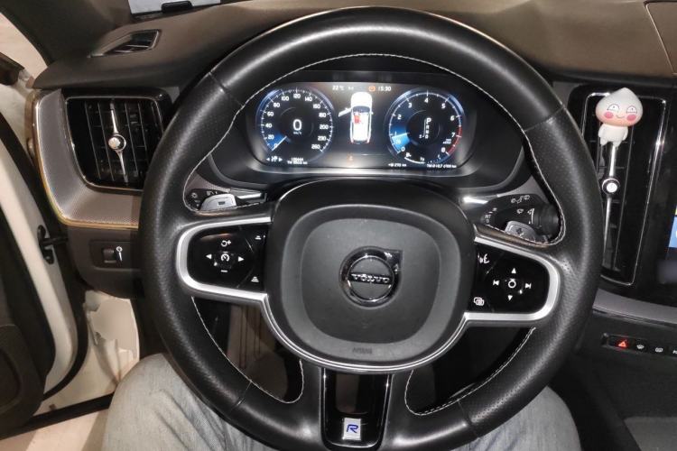 Used Volvo XC60 2019 T5 4x4 Zhiyuan Sport Edition China V Standard Steering Wheel