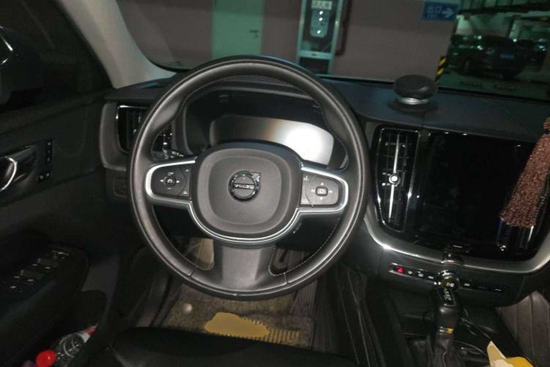 Used Volvo XC60 2019 T5 4x4 Smart Edition China V Standard Steering Wheel