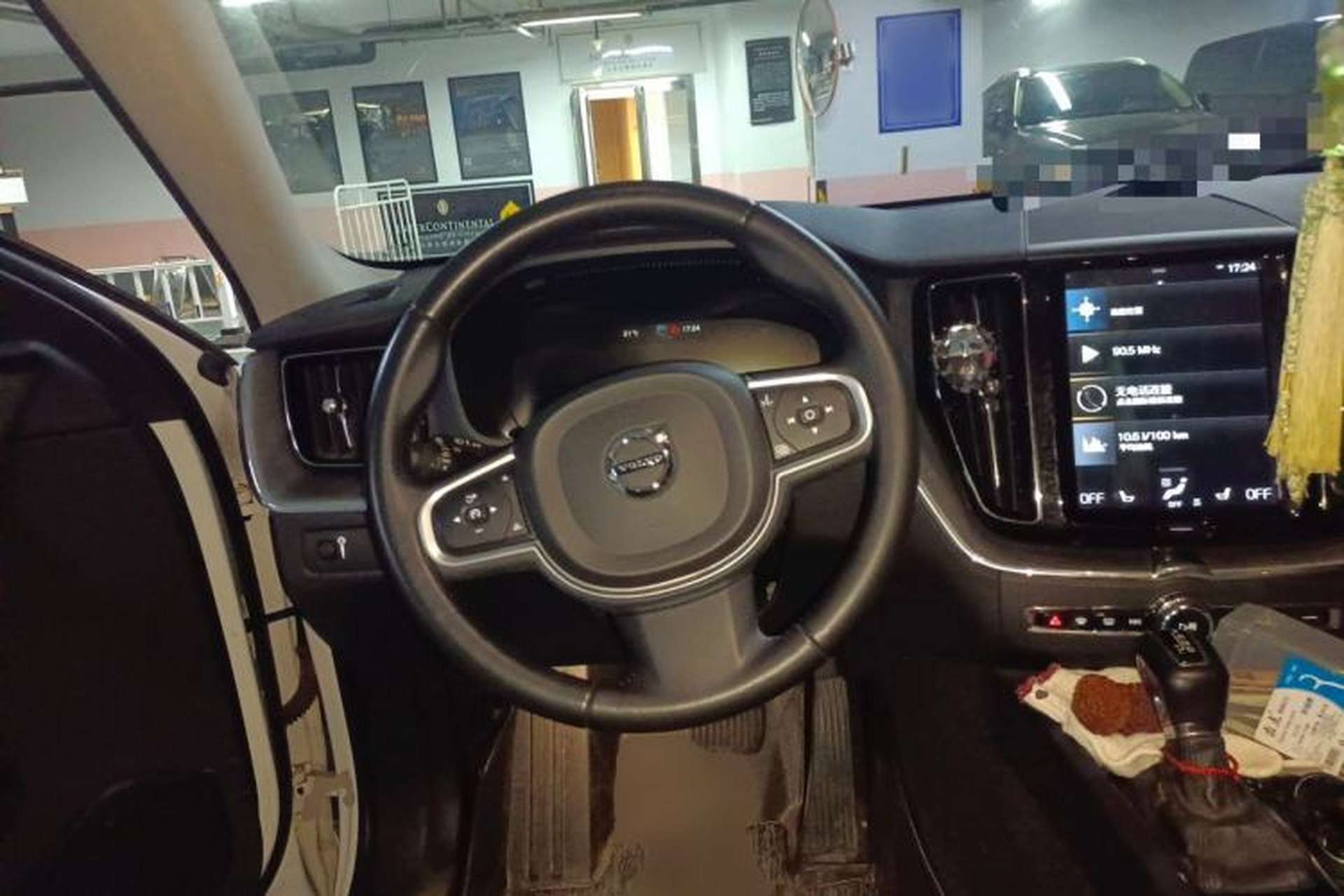 Used Volvo XC60 2019 T5 4x4 Smart Edition China V Standard Steering Wheel