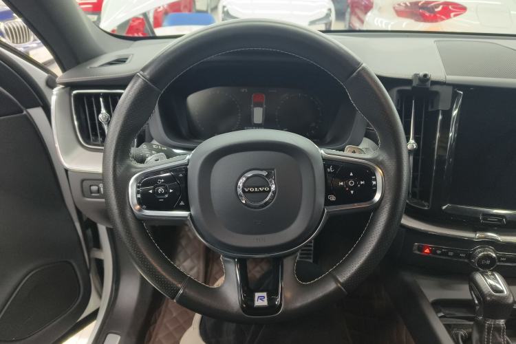 Used Volvo XC60 2019 T5 4x4 Zhiya Sport Edition China VI Standard Steering Wheel