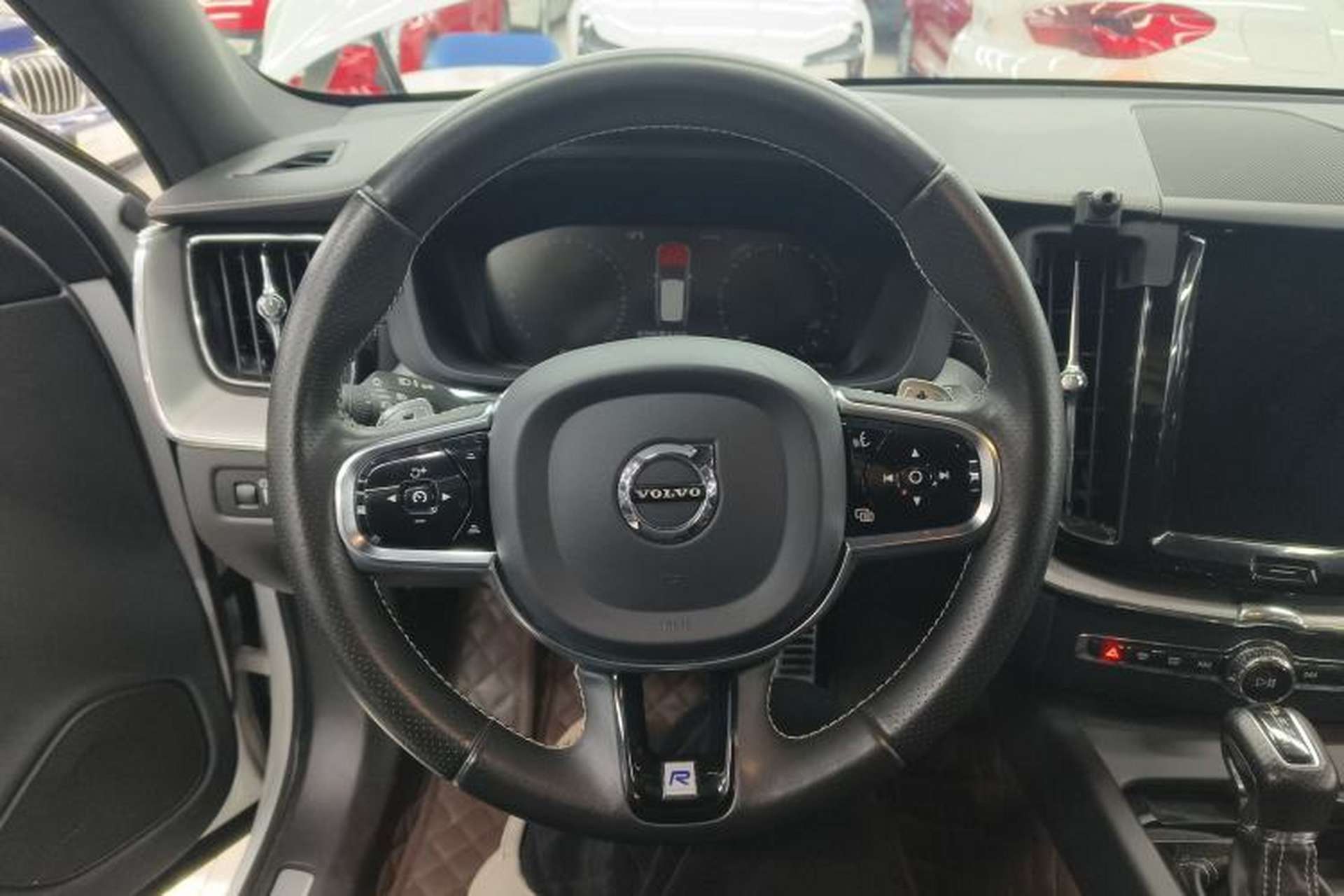 Used Volvo XC60 2019 T5 4x4 Zhiya Sport Edition China VI Standard Steering Wheel