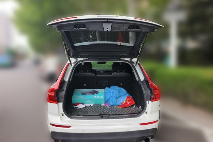 Used Volvo XC60 2019 T4 Zhiyi Edition China V Standard Trunk