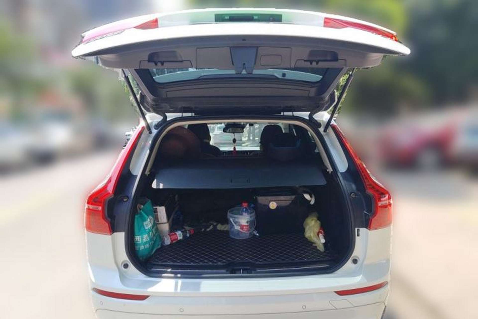 Used Volvo XC60 2019 T5 4x4 Smart Edition China VI Standard Trunk