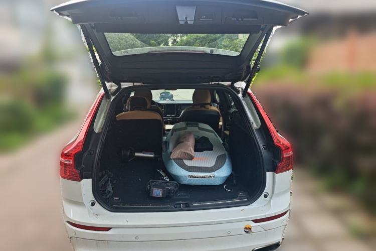 Used Volvo XC60 2019 T5 4x4 Smart Edition China V Standard Trunk