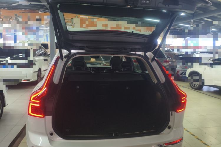 Used Volvo XC60 2019 T5 4x4 Zhiya Luxury Edition China V Standard Trunk