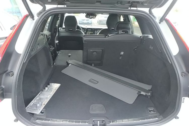 Used Volvo XC60 2019 T5 4x4 Zhiyuan Sport Edition China V Standard Trunk
