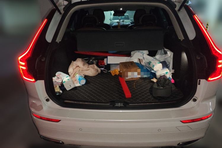Used Volvo XC60 2019 T5 4x4 Smart Edition China VI Standard Trunk