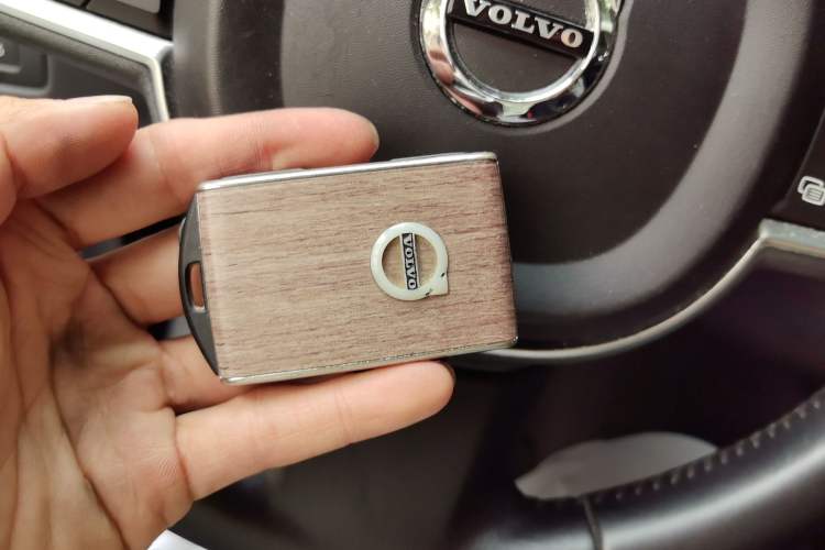 Used Volvo XC60 2019 T5 4x4 Smart Edition China V Standard Vehicle Key