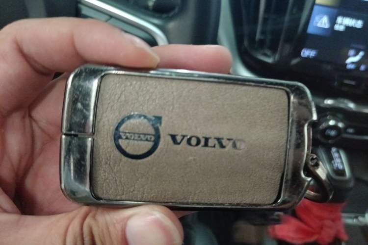 Used Volvo XC60 2019 T5 4x4 Smart Edition China VI Standard Vehicle Key