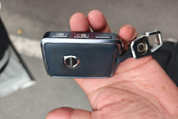 Used Volvo XC60 2019 T5 4x4 Smart Edition China V Standard Vehicle Key