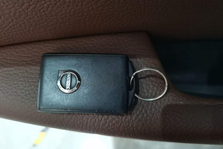 Used Volvo XC60 2019 T5 4x4 Smart Edition China V Standard Vehicle Key