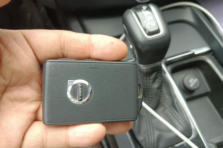 Used Volvo XC60 2019 T5 4x4 Smart Edition China VI Standard Vehicle Key