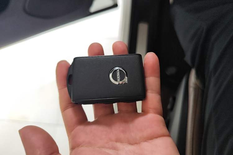 Used Volvo XC60 2019 T5 4x4 Smart Edition China V Standard Vehicle Key