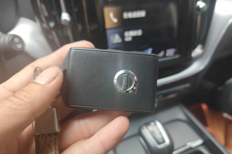 Used Volvo XC60 2019 T5 4x4 Smart Edition China V Standard Vehicle Key