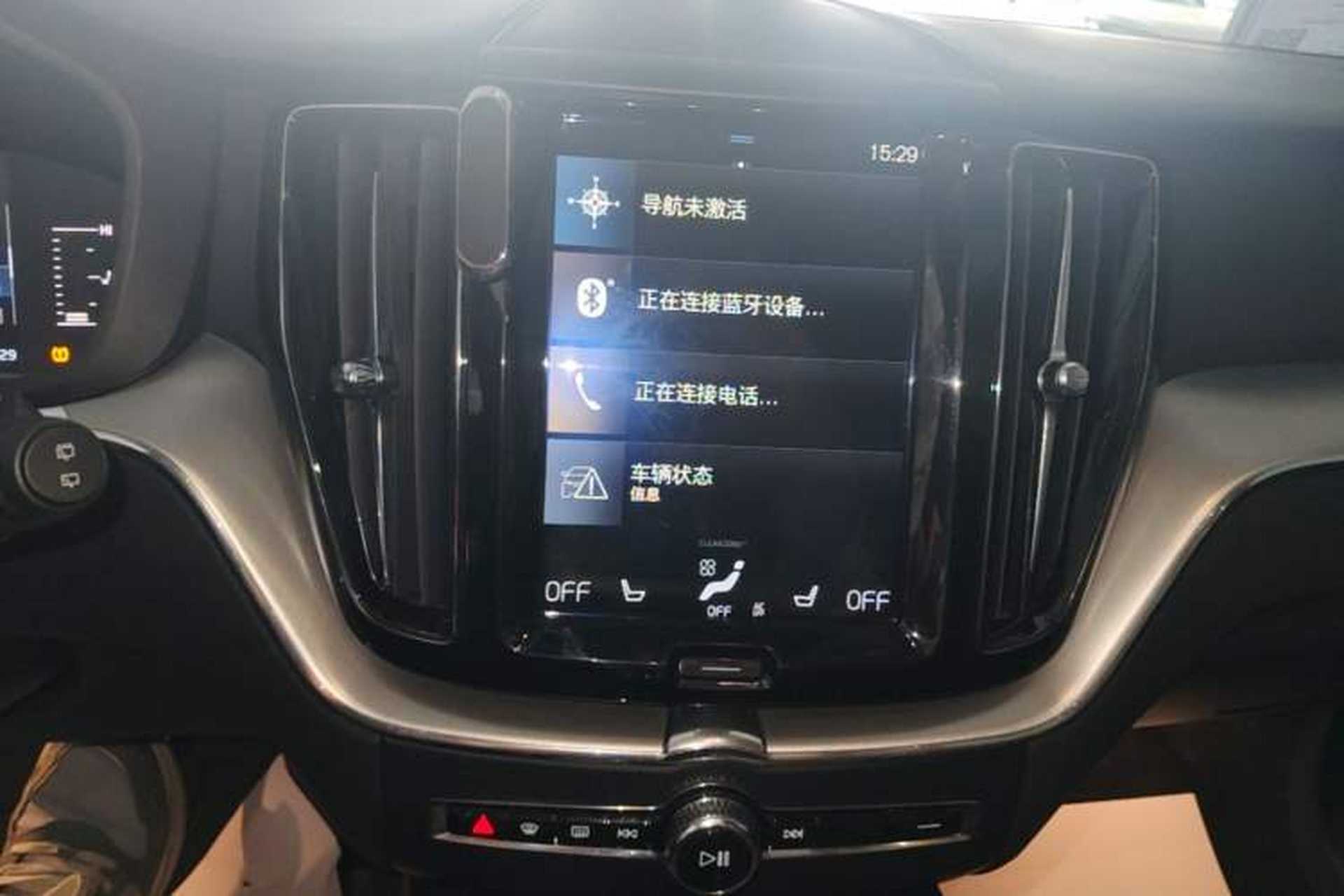 Used Volvo XC60 2019 T5 4x4 Smart Edition China VI Standard Audio And AC Panel