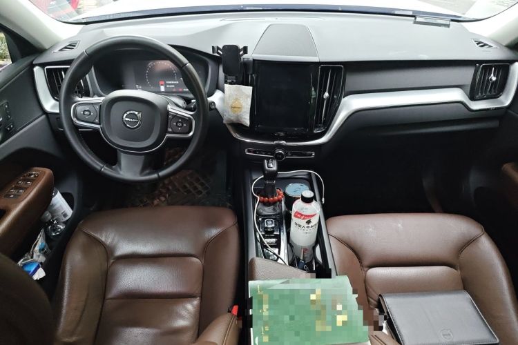 Used Volvo XC60 2019 T5 4x4 Smart Edition China VI Standard Center Console