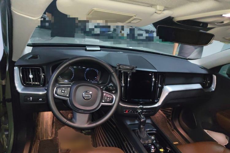 Used Volvo XC60 2019 T5 4x4 Smart Edition China V Standard Center Console